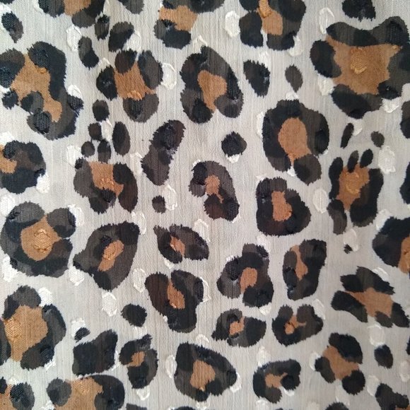 a.n.d ea wy Animal Print Puff Sleeve Round Neck Polyester Sheer Top Size Small - Picture 7 of 10